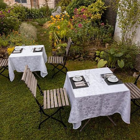 โคล่ เด มูแล็ง Bed & Breakfast ปัวติเยร์ ภายนอก รูปภาพ